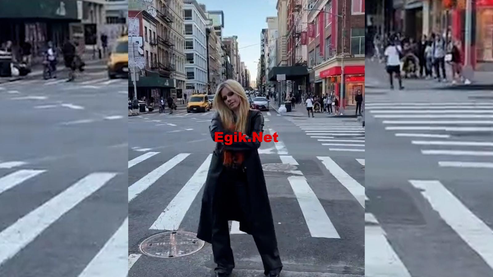 Avril Lavigne’den yıllar sonra gelen paylaşım!