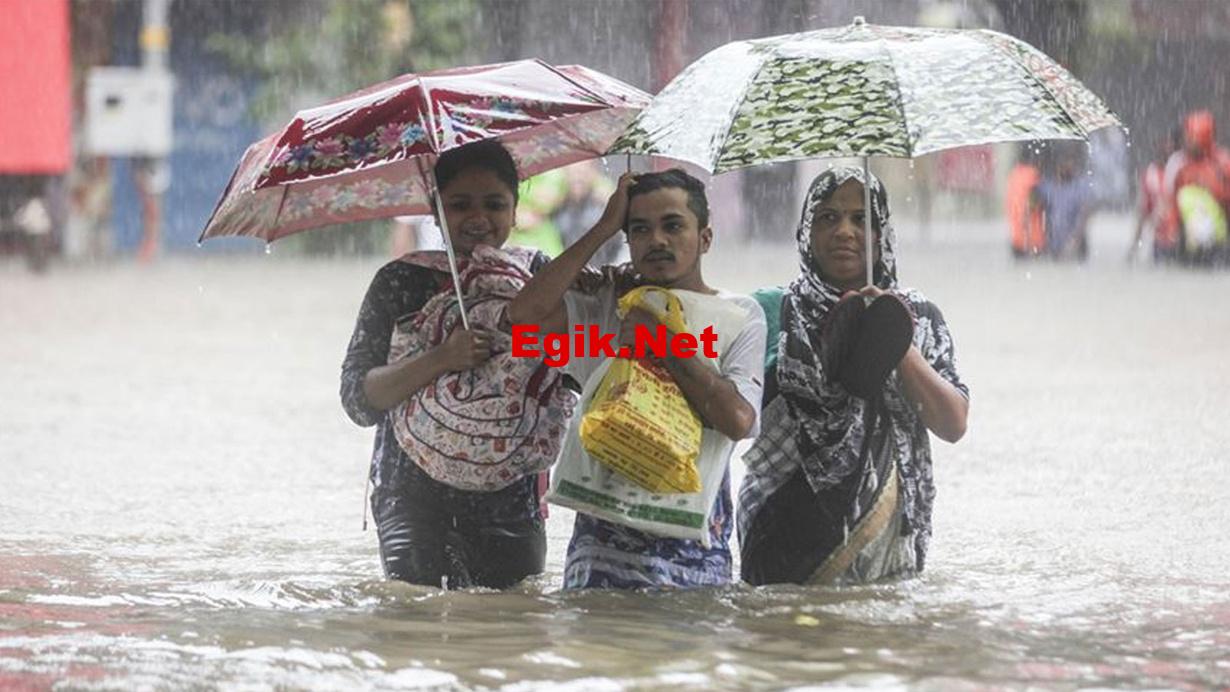 Hindistan’da şiddetli yağışlar can almaya devam ediyor: Ölü sayısı 131’e çıktı