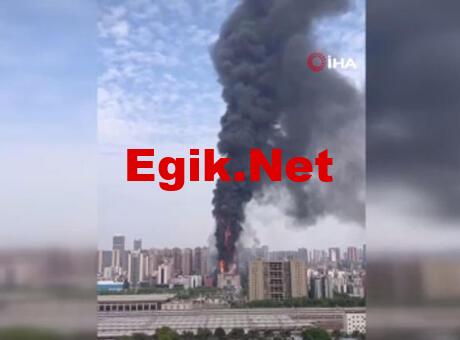 Çin’de telekomünikasyon binası alev alev yandı