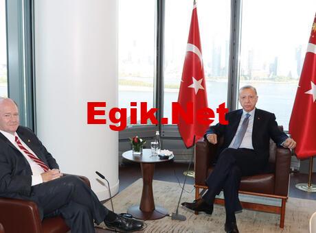 Cumhurbaşkanı Erdoğan, ABD’li Senatör Coons’la görüştü