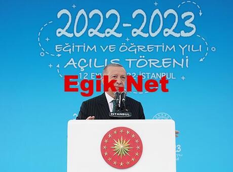 Cumhurbaşkanı Erdoğan: Size kendi ecdadınıza sövdürmeye çalışan köksüzlere kulak asmayın