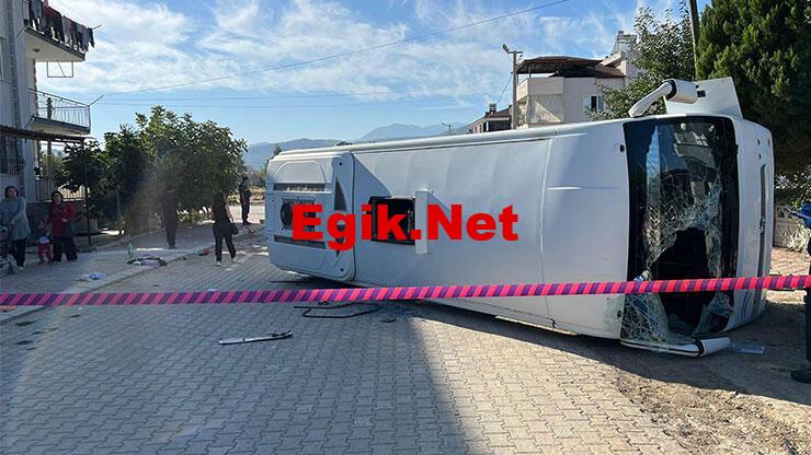 Denizli'de TIR ile işçi midibüsü çarpıştı: 17 yaralı