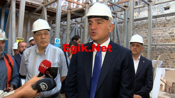 Kültür Bakanı Ersoy'dan Kız Kulesi'nde inceleme