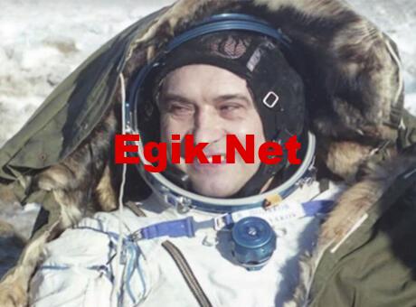 Uzayda en uzun yolculuk rekorunu kıran kozmonot Valery Polyakov öldü