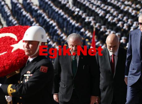 Devlet erkanı Anıtkabir’i ziyaret etti