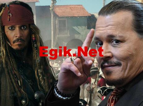 Johnny Depp’ten hayranına jest! ‘Kaptan Jack Sparrow’ karakterine büründü