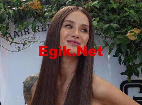 Didem Soydan’dan ayna pozu