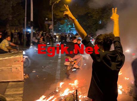 İran Devrim Muhafızları: Protestolarda 300’den fazla kişi öldü
