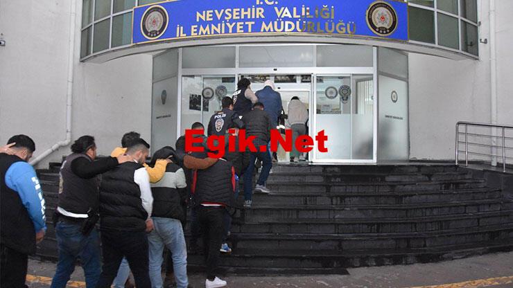 50 milyonluk vurgun yapan çete çökertildi