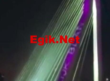 Yeni yıl kutlamalarında ırkçılık köprüde göründü