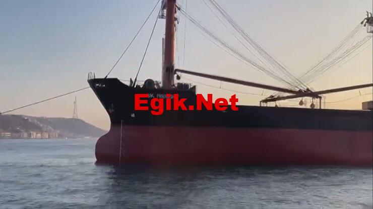 Boğaz'da kargo gemisi arızalandı