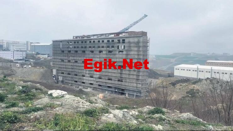 Akılalmaz olay! Döktüğü moloz arkadaşını öldürdü