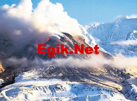 Volkan patladı kül yağdı