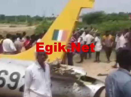 Hindistan’da askeri eğitim uçağı düştü: 2 yaralı