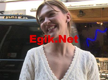 Melisa Döngel’in ‘aşk’ cevabı dikkat çekti!