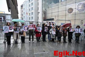 Cumartesi Anneleri'nin 1339. Hafta Eylemi: Murat Yıldız İçin Adalet Arayışı Sürüyor