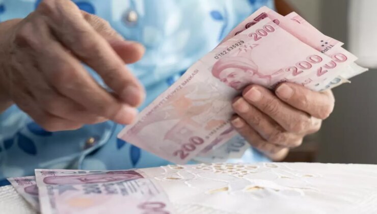 Emeklilerin zam farkı ödemeleri yarın hesaplara yatırılacak