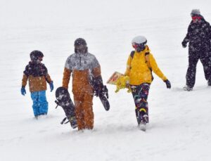 Kayak merkezlerinde en fazla kar kalınlığının ölçüldüğü yer belli oldu! En soğuk nokta da oldu