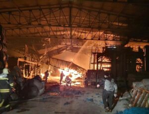 Manisa’da fabrikada çıkan yangın kontrol altına alındı