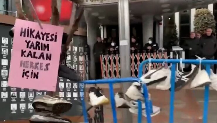 Gözaltına alınan ve ezilme tehlikesi geçirenlerin ayakkabıları Saraçhane’de asıldı