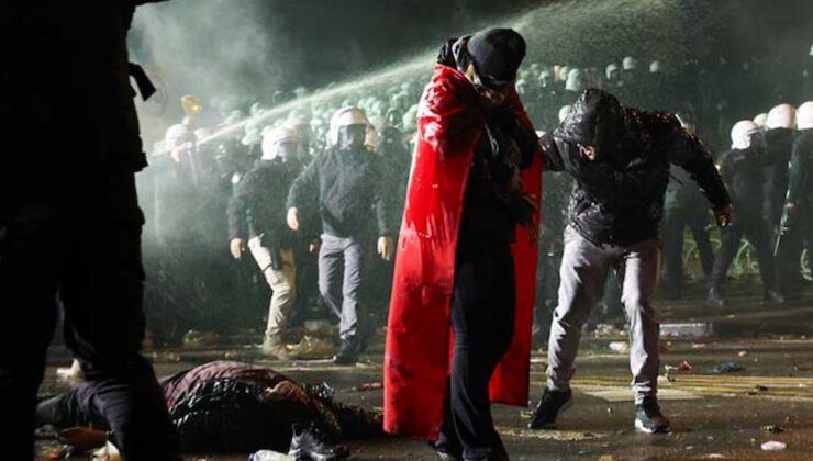 İstanbul’da göstericilere polisten sert müdahale