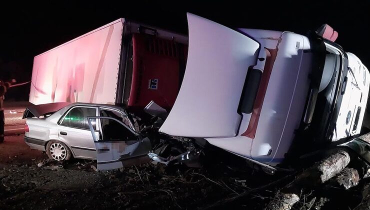 Devrilen Tır’ın altından cesedi çıktı