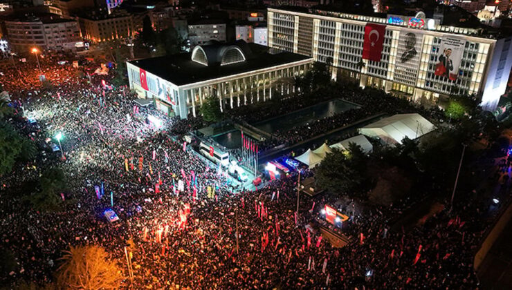 Özgür Özel 19 Mart sabahında ne yaşandığını anlattı: ‘Erdoğan daha Saraçhane şokunu atlatamadı’