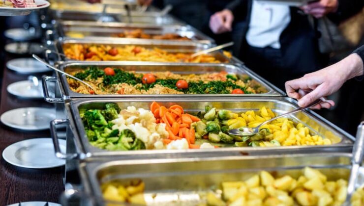 Yemek firması iş yerlerine eşek eti dağıttı