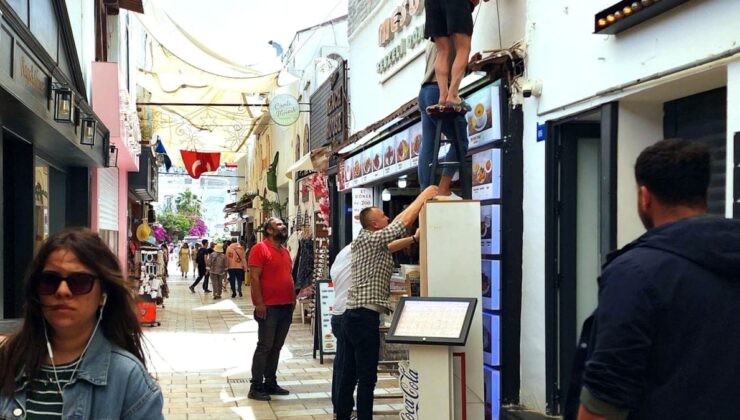 Bodrum usulü tabela asma, yüreklerin ağıza geldiği an!