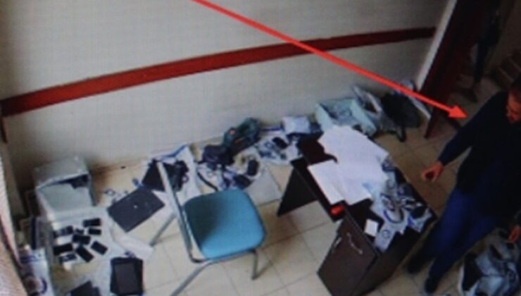 Depremde ölenlerin altınlarını çalan polis meslekten ihraç edildi