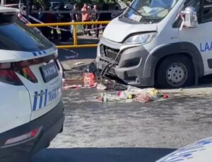 Kağıthane’de minibüs yayaların arasına daldı: 1 ölü, 4 yaralı