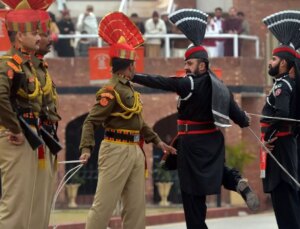 Pakistan: İlk saldıran biz olmayacağız ama şiddetle karşılık veririz