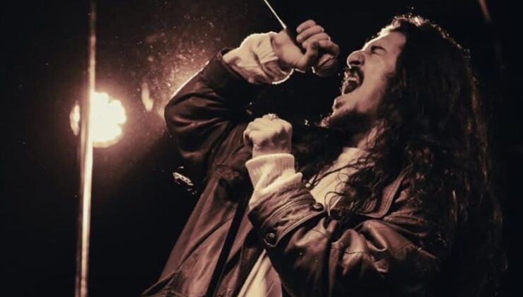 Sanatçı Cem Akarsu ‘cumhurbaşkanına hakaret’ten tutuklandı