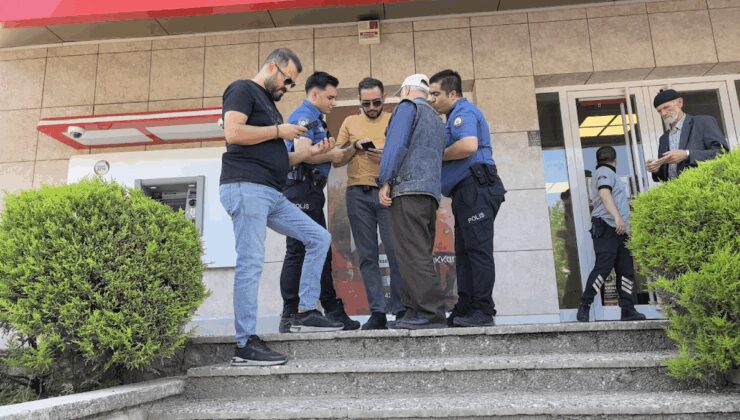 Banka görevlisinin dikkati sayesinde dolandırılmaktan kurtuldu