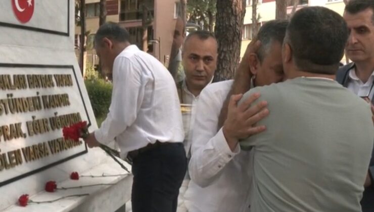 Cenazesinde protesto edilmişti: Şehit Enis Budak’ın babası CHP lideri Özel’i alnından öptü!