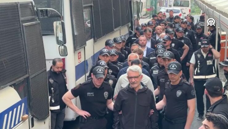 Gözaltındaki CHP’lilerin bu görüntüsü AKP’li isme de isyan ettirdi