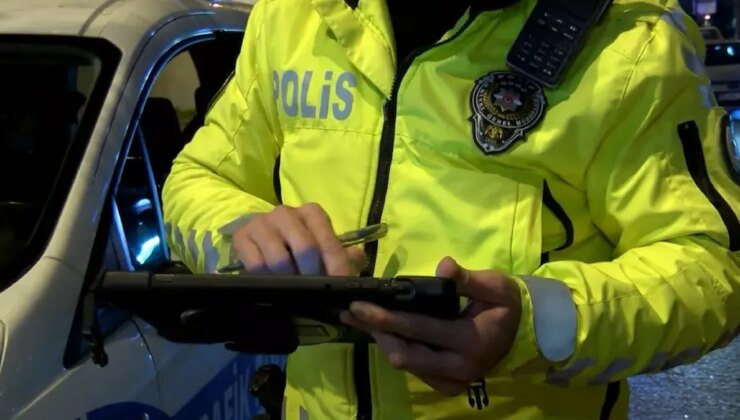 İstanbul’da trafiği tehlikeye düşürerek kazaya neden olan sürücüye 279 bin lira ceza