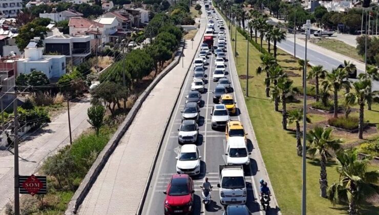 Tatilci akını… Bu ilçeye son 24 saatte 60 binden fazla araç giriş yaptı