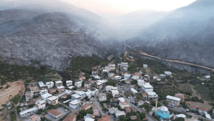 Bursa’da felaketin fotoğrafı… Alevler tam evlerin dibine böyle sokulmuş