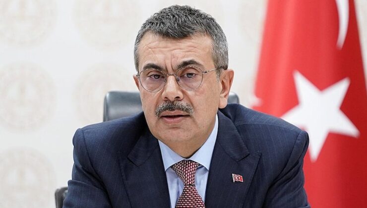 ‘Gerizekalıya anlatır gibi’ diyen Bakan Tekin, iktidara yakın isimlere ihale dağıtıyor