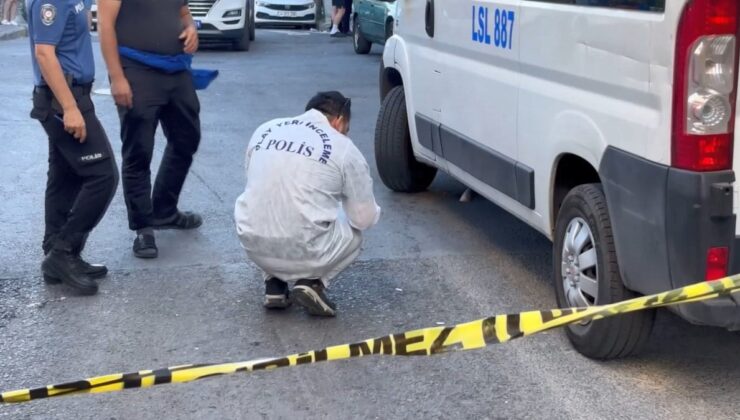 Sultangazi’de 3 arkadaşa silahlı saldırı: 2 yaralı