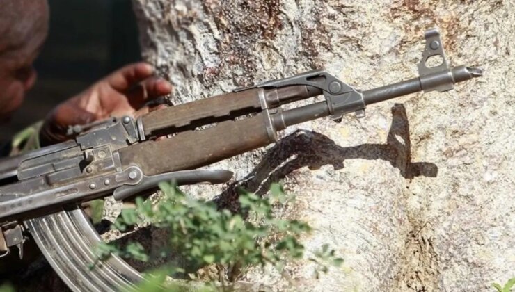 Ülke şokta! Muhalefet lideri bir araca bindirilip zorla kaçırıldı
