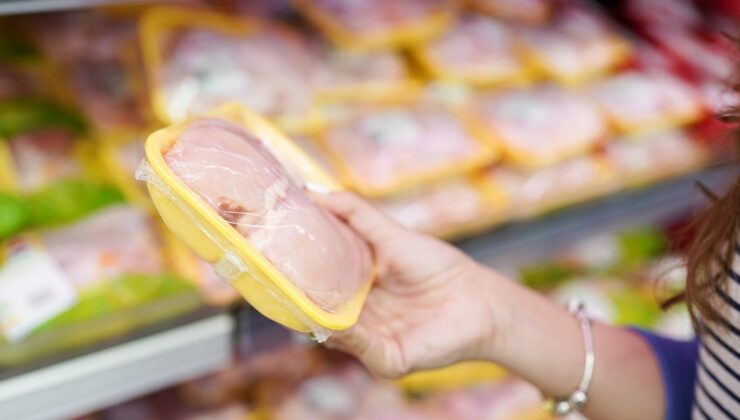 Ünlü market zinciri uyardı: Tavuk ürünü apar topar geri çağrılıyor