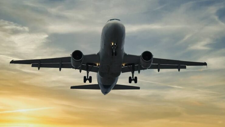 Havada korku dolu anlar! Uçak acil iniş yaptı, bakanlıktan açıklama geldi