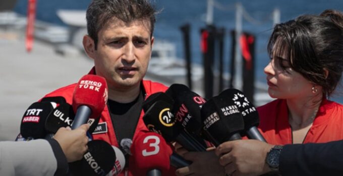 Neden mikrofonda komutanlar değil Erdoğan’ın damadı Selçuk Bayraktar var?