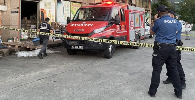 Rize feci olay: Yük asansörü ile duvar arasına sıkışan işçi can verdi