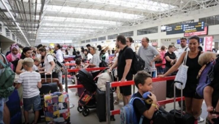 Tek bir çağrıyla Türkiye seyahatlerini apar topar iptal ettiler