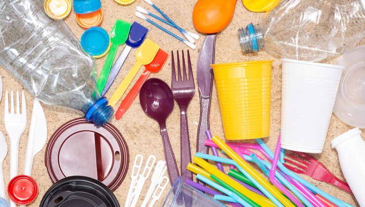 Tek kullanımlık plastiklerde kısıtlama geliyor