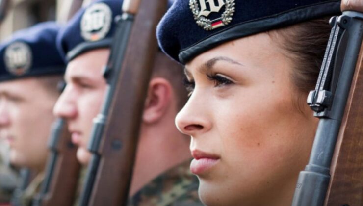 Türkler de Alman ordusuna katılacak: Verilecek maaş belli oldu