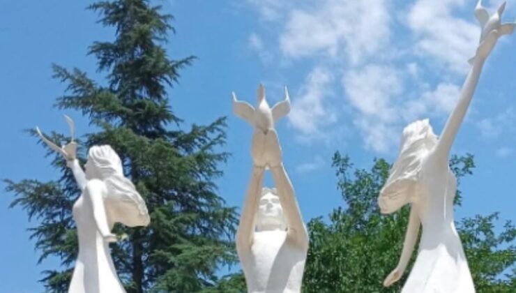 AKP’li başkan barıştan rahatsız oldu: Barış anıtını kaldırıyor